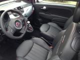 interni (sedili frau, plancia matt silver, pomello S rosso, volante Abarth S di serie
